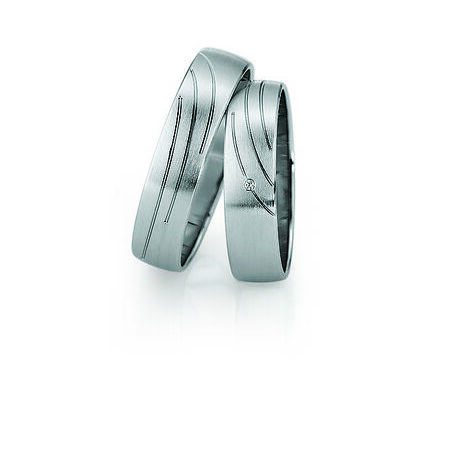 Ringe aus Silber von Slim vor weißem Hintergrund