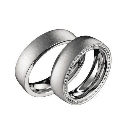 Ringe von Infinity auf weißem Hintergrund