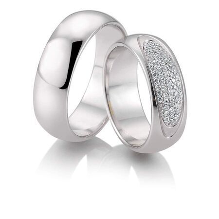 Ringe von Infinity auf weißem Hintergrund