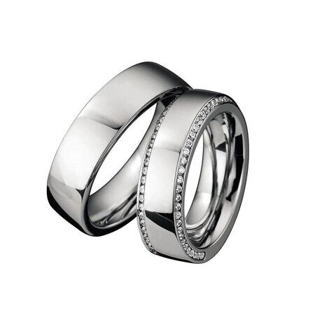 Ringe von Infinity auf weißem Hintergrund