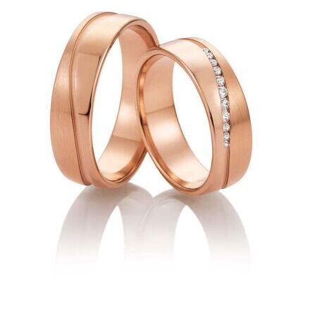 Ringe von Preciousline auf weißem Hintergrund