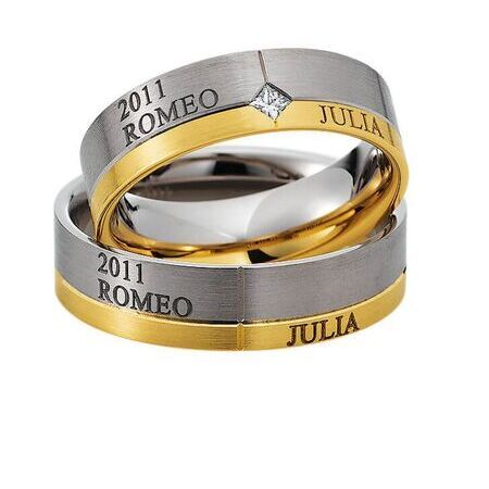 Ringe von Preciousline auf weißem Hintergrund