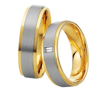 Ringe von Preciousline auf weißem Hintergrund