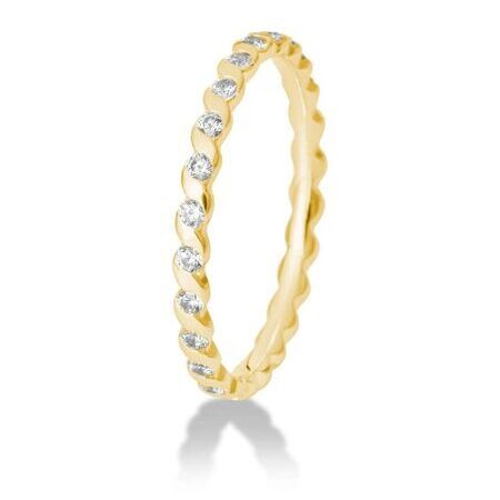 Ring von Memoire auf weißem Hintergrund