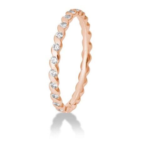 Ring von Memoire auf weißem Hintergrund