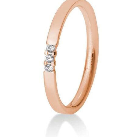 Ring von Memoire auf weißem Hintergrund