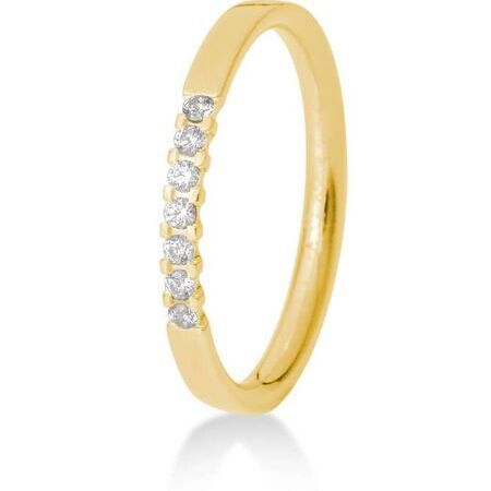 Ring von Memoire auf weißem Hintergrund