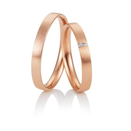 Ringe von Hello auf weißem Hintergrund