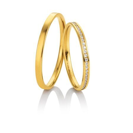 Ringe von Hello auf weißem Hintergrund
