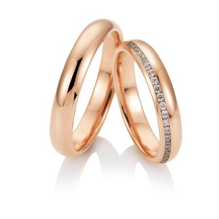 Ringe von Renaissance auf weißem Hintergrund