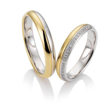Ringe von Renaissance auf weißem Hintergrund