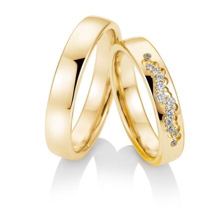 Ringe von Renaissance auf weißem Hintergrund