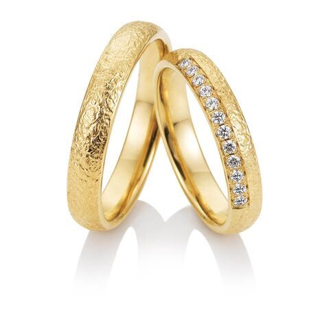 Ringe von Renaissance auf weißem Hintergrund