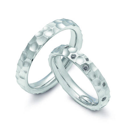 Ringe von Breuning (Ikonen) auf weißem Hintergrund