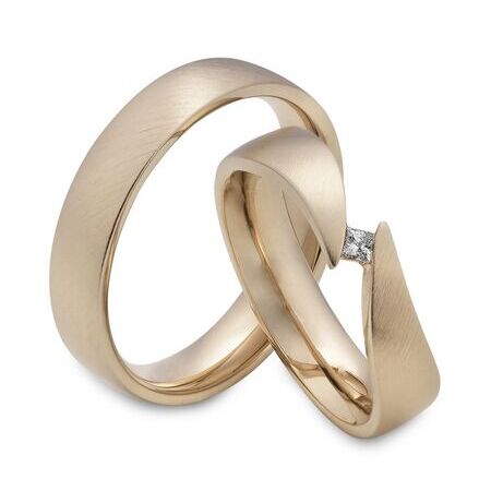 Ringe von Saint Maurice auf weißem Hintergrund