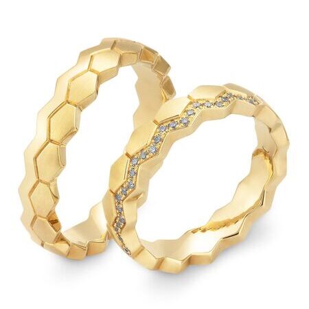 Ringe von Avantgarde auf weißem Hintergrund